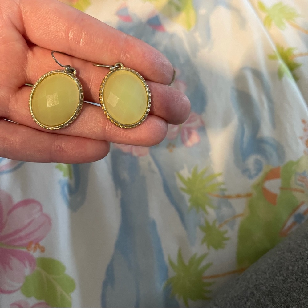 NWOT Green & gold oval drop earrings - Picture 7 of 8
